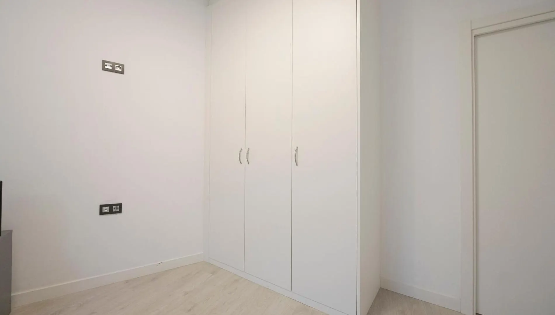 Apartamento Con Garaje Gratis En Gros, Donostia-San Sebastian 0*,  Spain