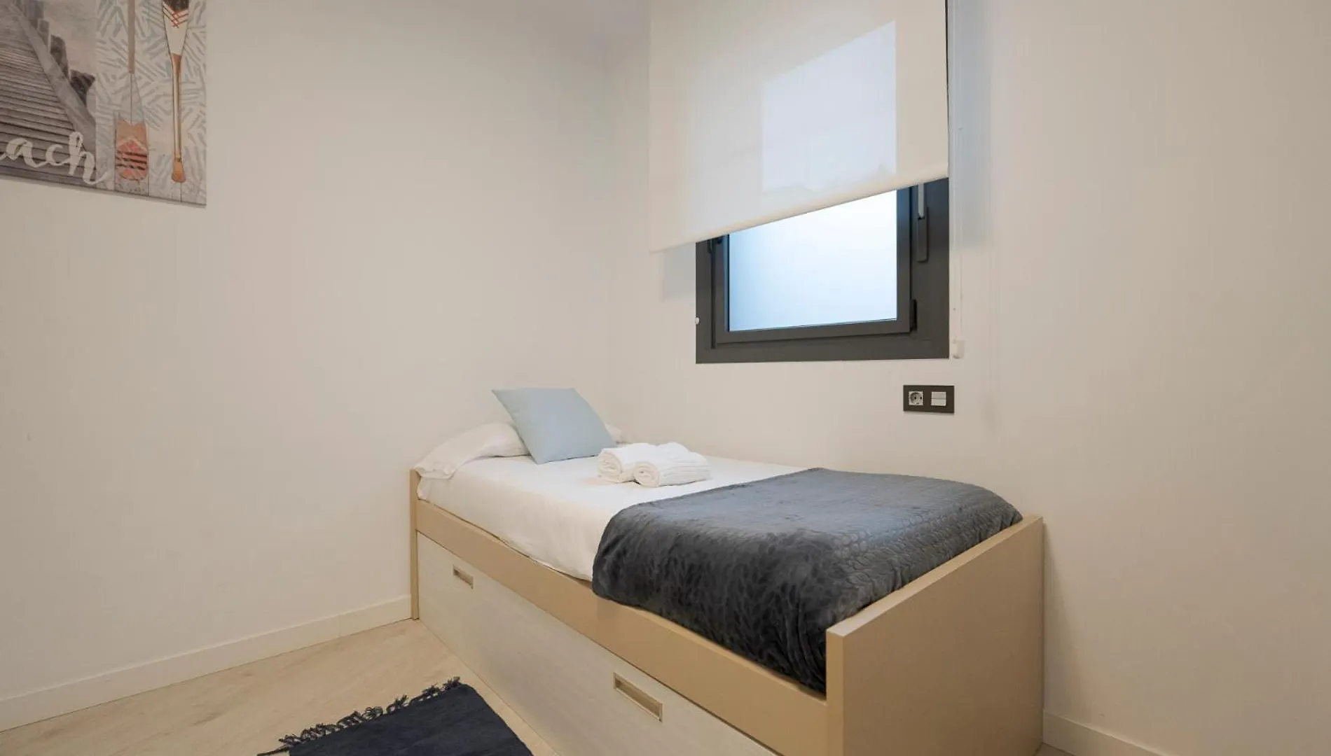 Apartamento Con Garaje Gratis En Gros, Donostia-San Sebastian 0*,  Spain